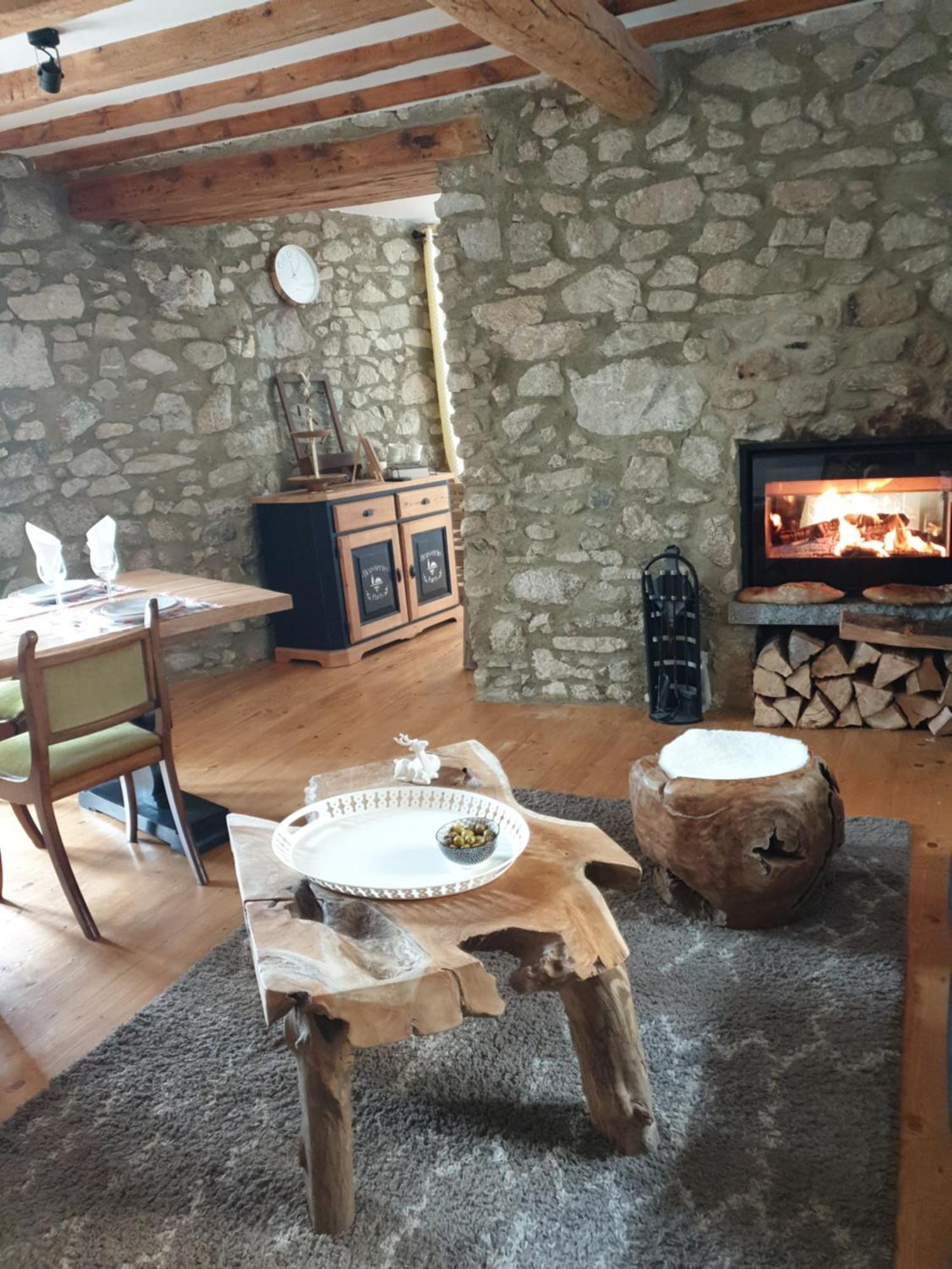 La Petite Chapelle Hotel Font-Romeu-Odeillo-Via Exterior photo