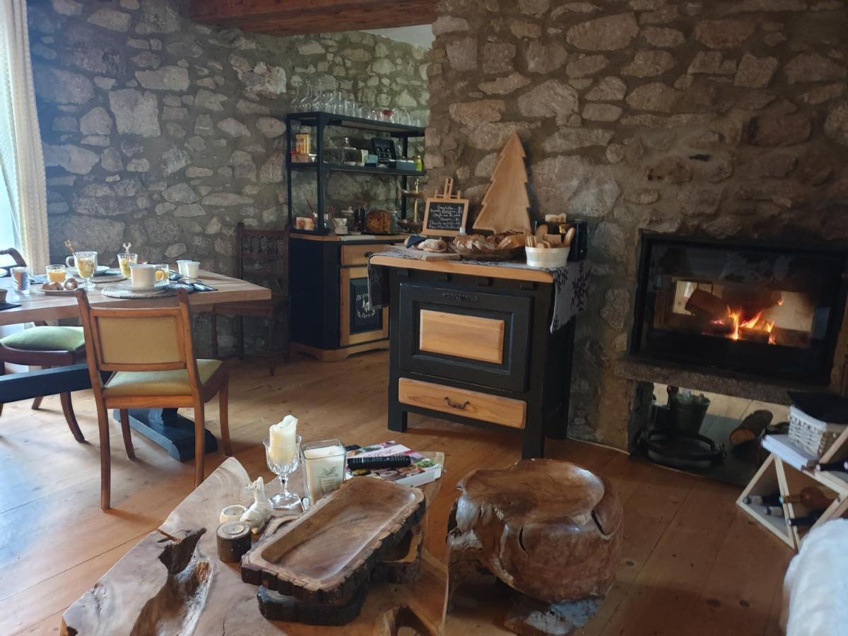 La Petite Chapelle Hotel Font-Romeu-Odeillo-Via Exterior photo