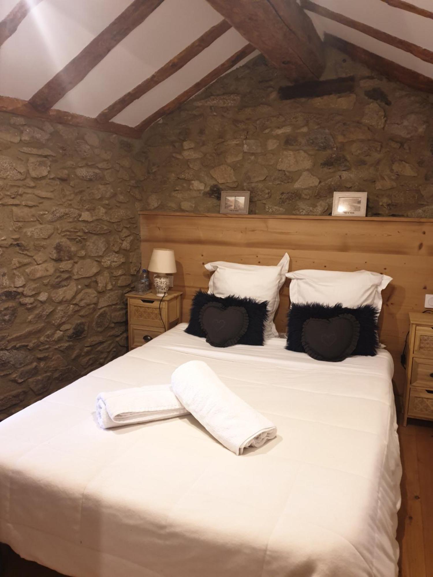 La Petite Chapelle Hotel Font-Romeu-Odeillo-Via Exterior photo